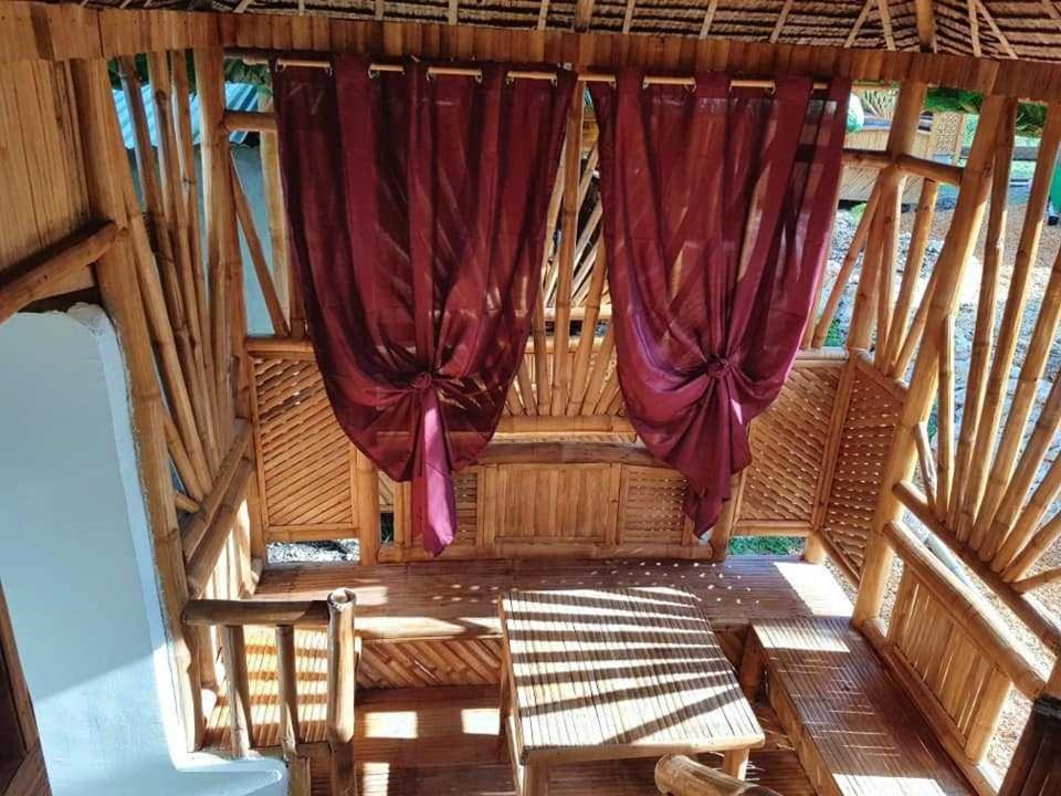 Nirvana Bamboo Houses & Dive Resort 莫阿尔博阿 外观 照片