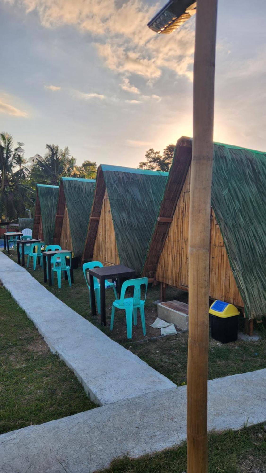 Nirvana Bamboo Houses & Dive Resort 莫阿尔博阿 外观 照片