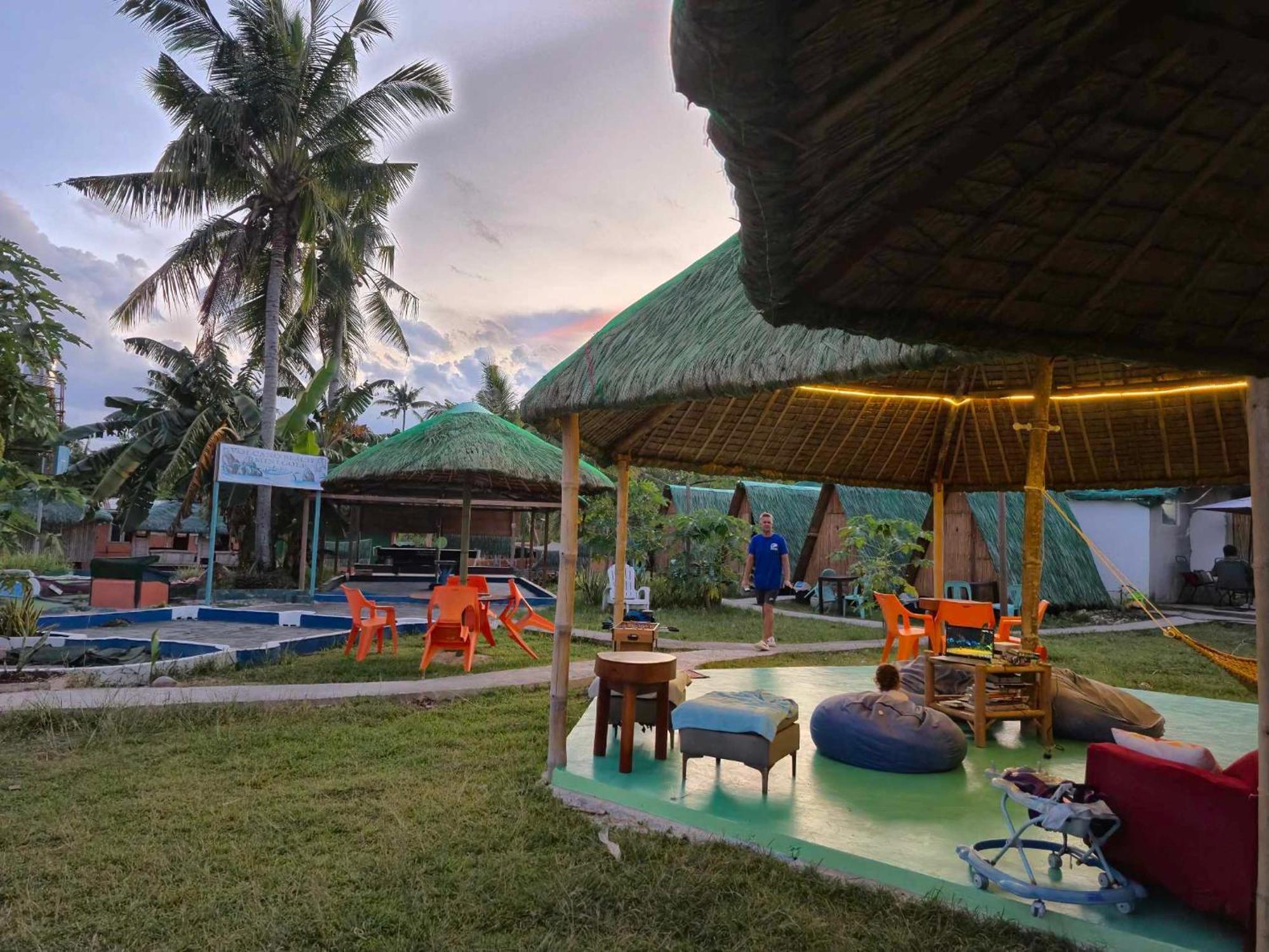 Nirvana Bamboo Houses & Dive Resort 莫阿尔博阿 外观 照片