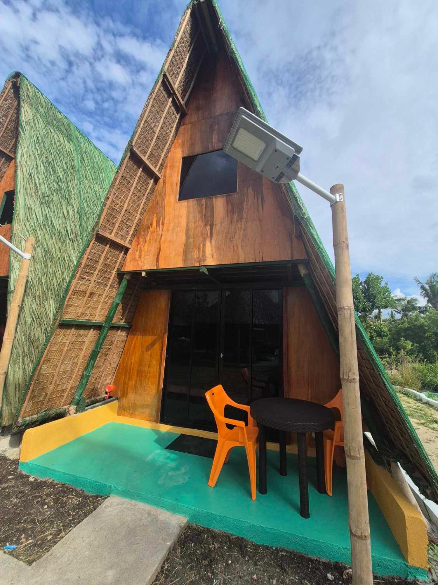 Nirvana Bamboo Houses & Dive Resort 莫阿尔博阿 外观 照片